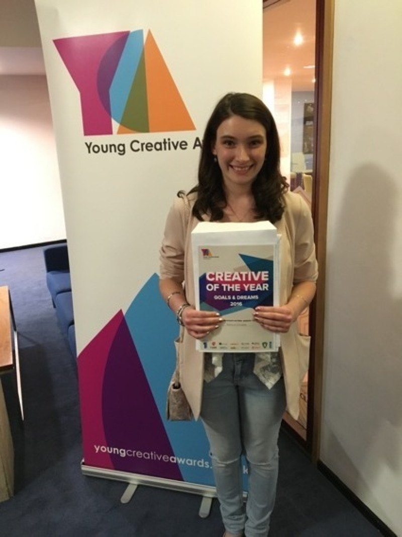 Main image for Barnsley lass wins top award