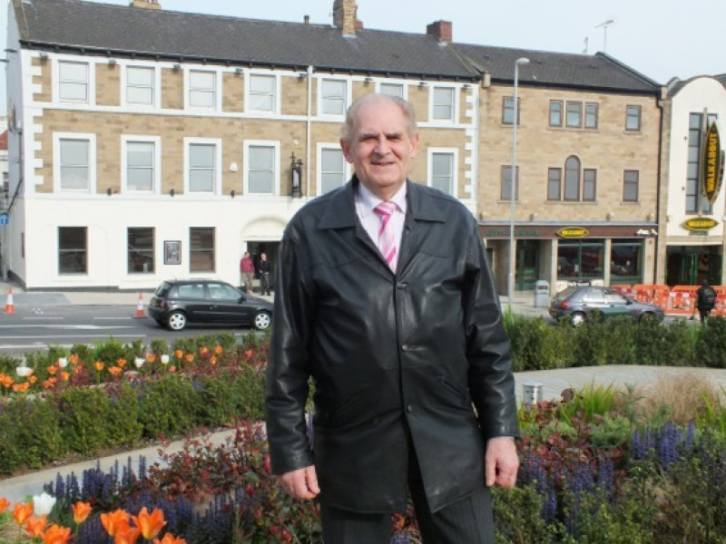 Main image for Community member calls for bylaw banning town centre drinking