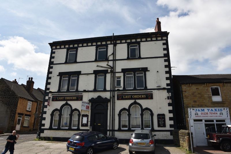 Main image for Wombwell pub goes under the hammer
