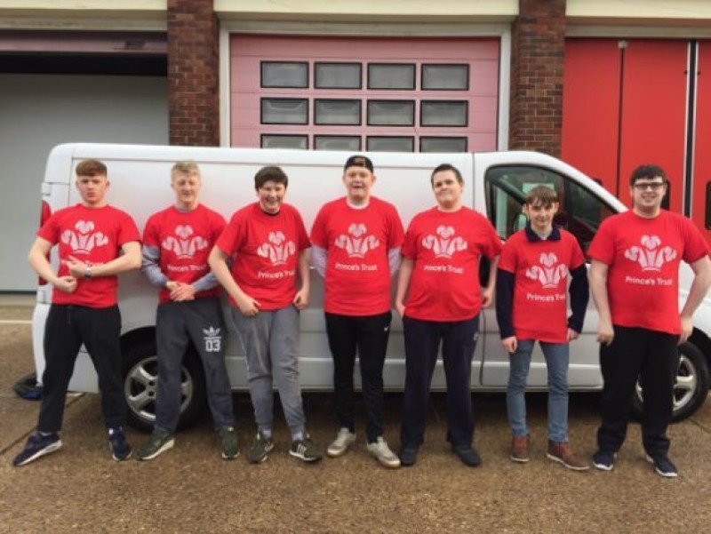 Main image for Police and fire bosses back scheme to get young into work