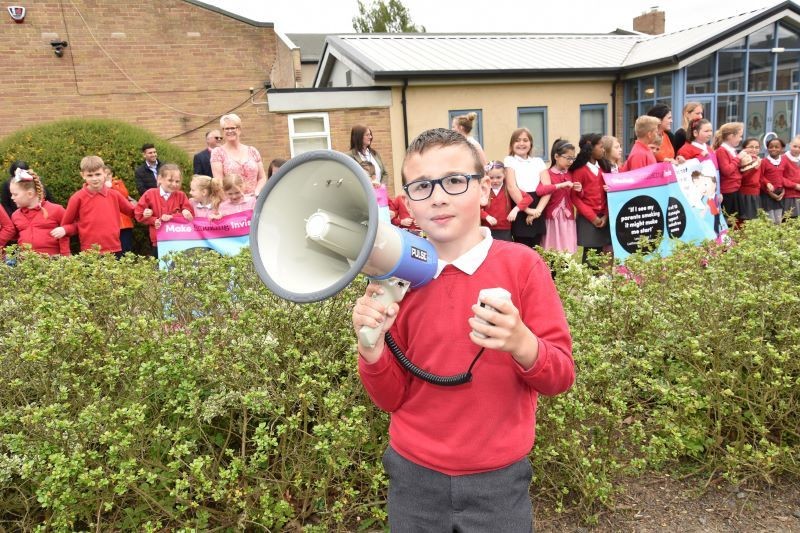 Main image for Parents urged to stub it out in school ‘smoking ban’