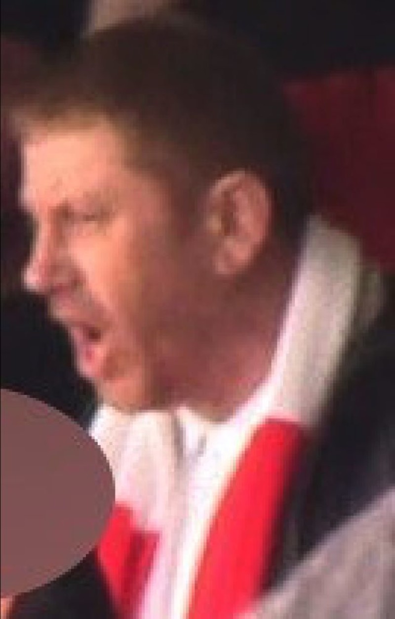 Main image for Essex police hunt for six Reds fans
