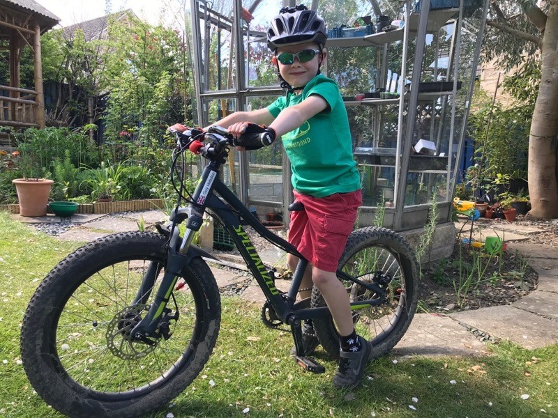 Main image for Young cyclist inspired by fundraising centenarian