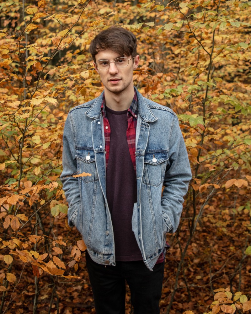 Main image for Singer-songwriter Toby Burton on taking music personally