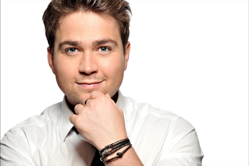 Main image for TV presenter backs hospice’s appeal