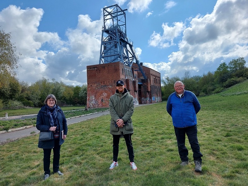 Main image for Cash donation helps Barnsley Main volunteers