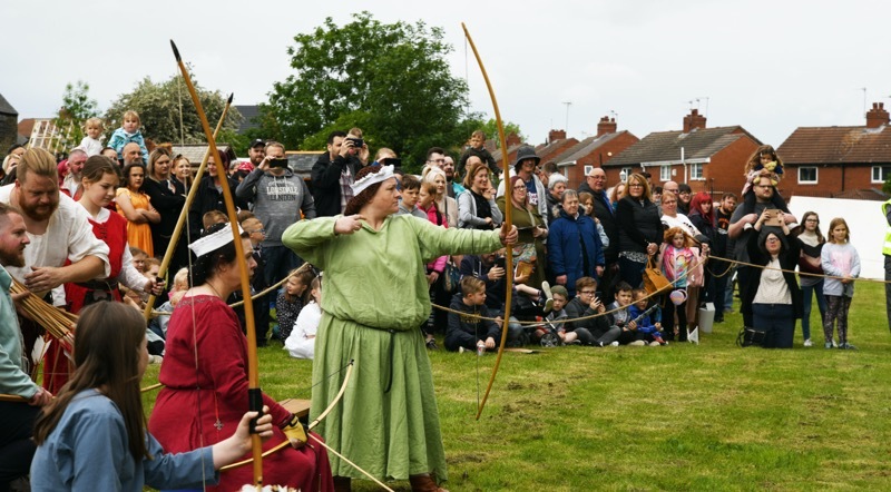 Main image for Thousands flock to festival