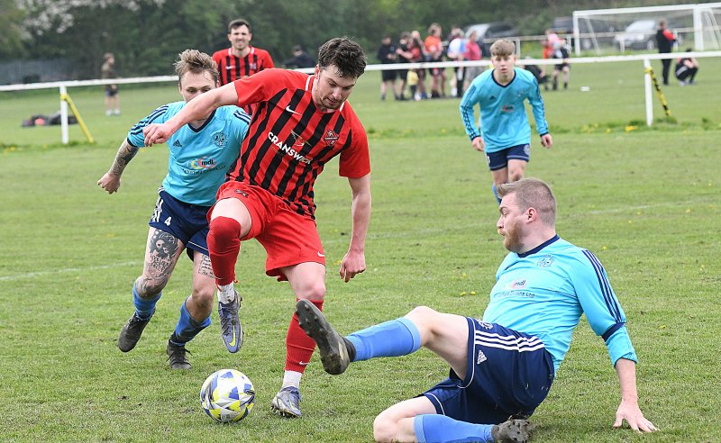 Main image for Dodworth and Wombwell Main title chase to go to last day