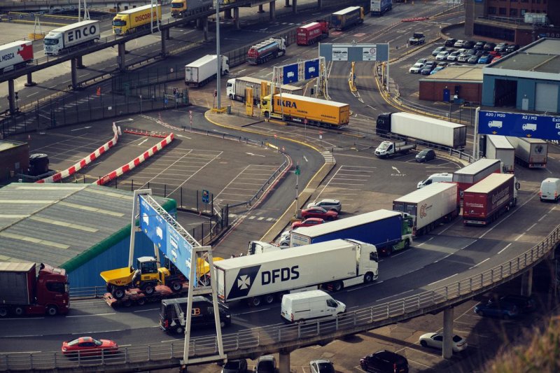 Main image for Advantages of Using a Customs Clearance Agent