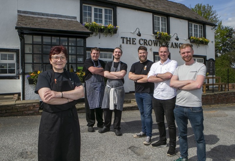 POB: Love where. you live, Crown and Anchor at Barugh Green. Picture Shaun Colborn PD092127