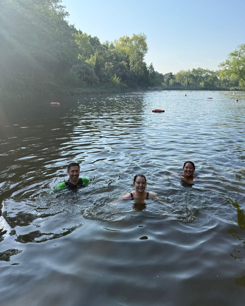 DIP: Stephanie Peacock with representatives from Mental Health Swims.