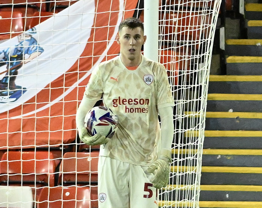 Main image for Young goalkeeper Flavell signs new Barnsley deal