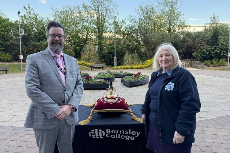 SPECIAL VISITOR: David Akeroyd with Lady Jane MacRae.