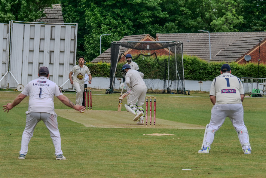 Darfield against Houghton Main