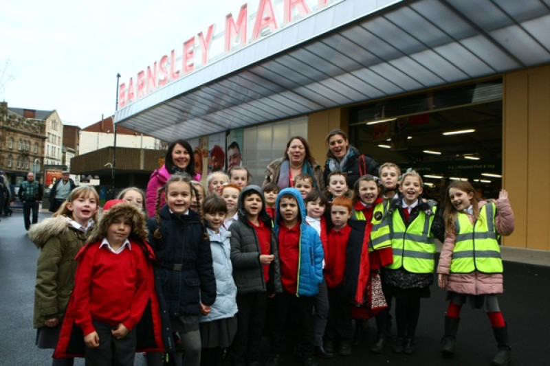 Main image for Pupils hand out hearts for kindness project<br>