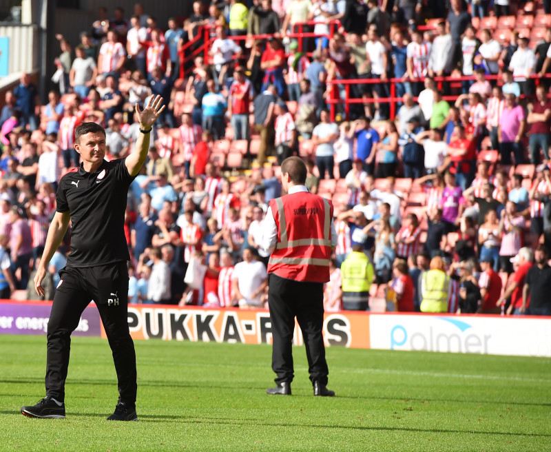 Main image for Heckingbottom denies ‘distracting’ talk of Sunderland contact 