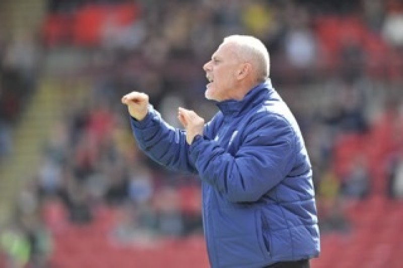 Main image for Coach ‘took bribe to set up meeting’