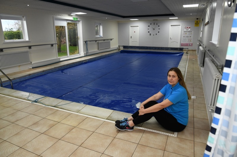 Main image for Heavy losses for swimming school
