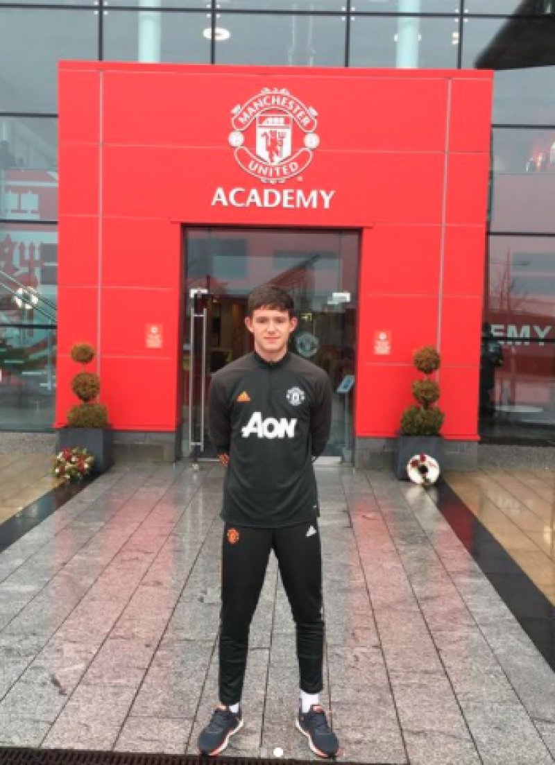 Main image for Young Barnsley 'keeper close to big move