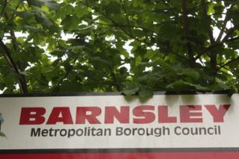 Main image for Recycling centres remain open