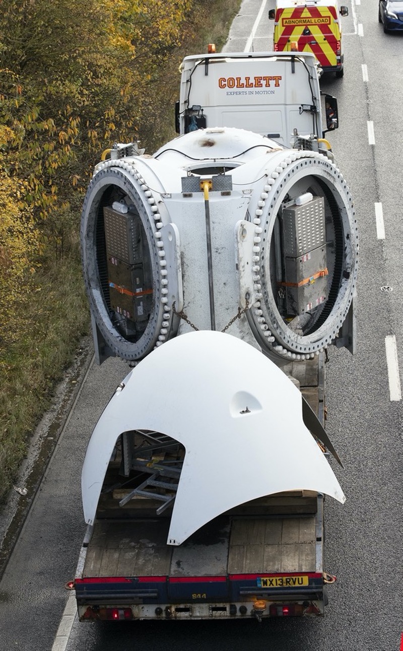 Main image for Damaged wind turbine’s blade removed