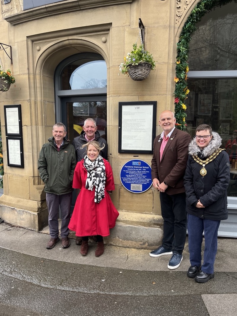 Main image for Plaque marks school’s birthplace