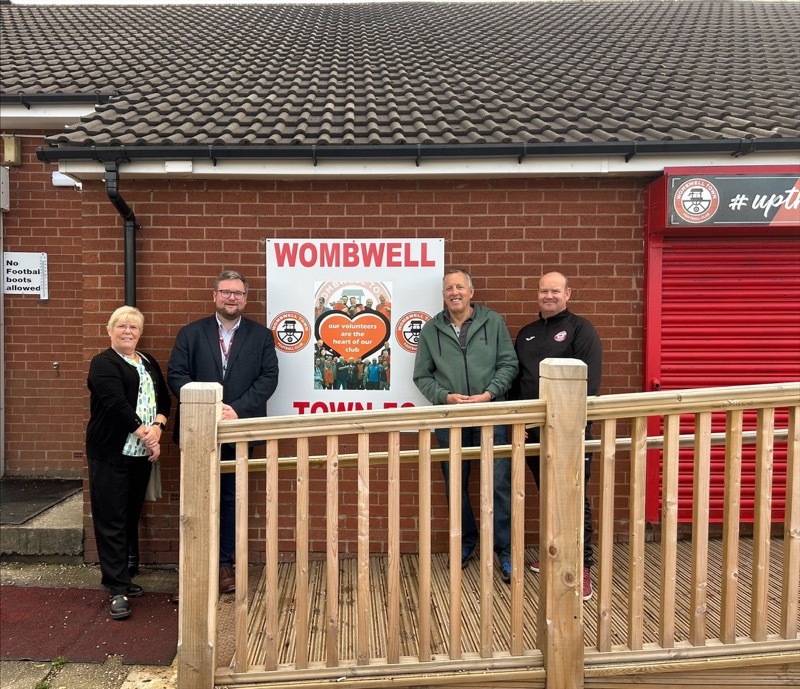 VISIT: Couns James Higginbottom, Brenda Eastwood and Robert Frost with volunteer Mark Shakespeare.