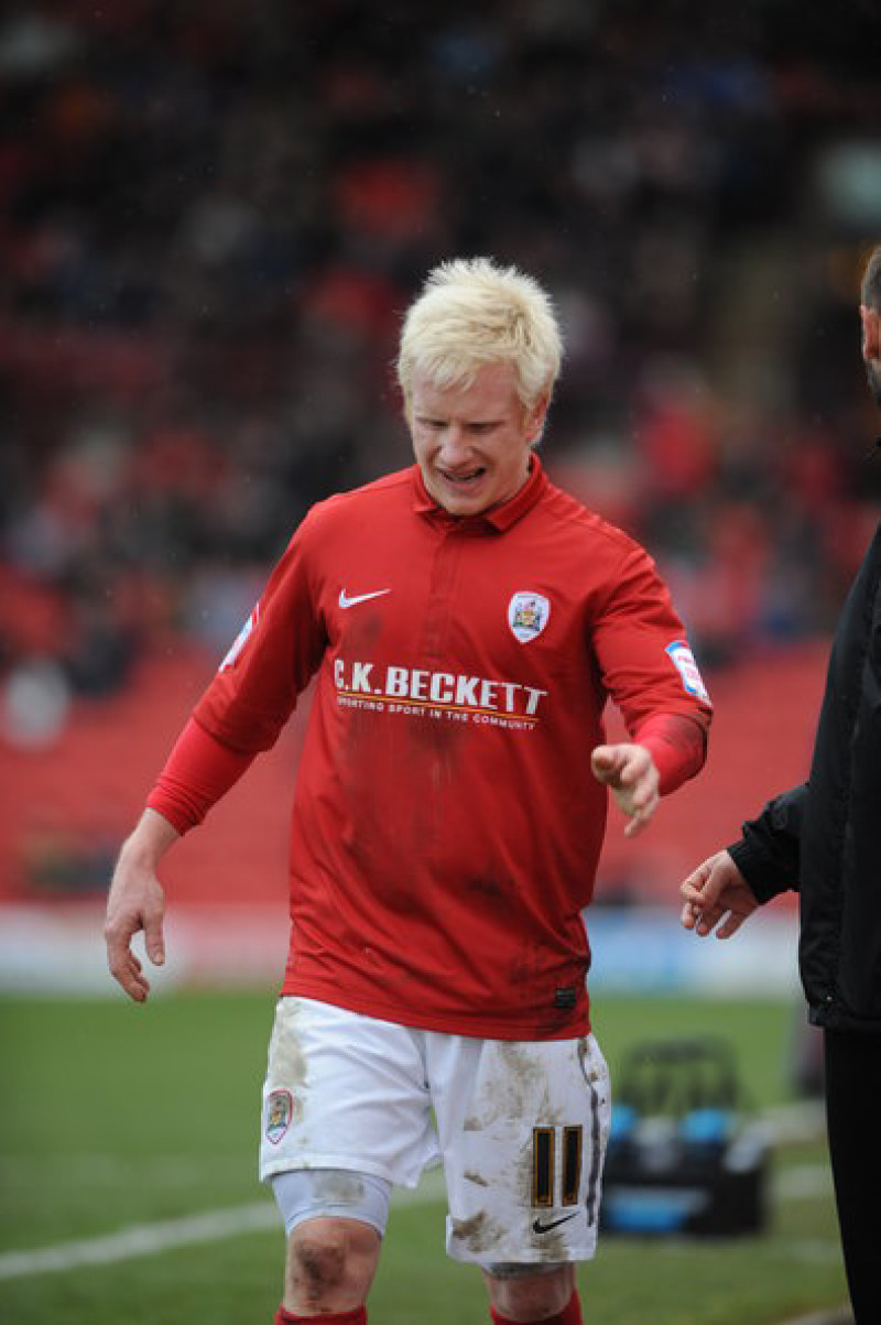 Main image for Perkins screamer salvages draw for Reds
