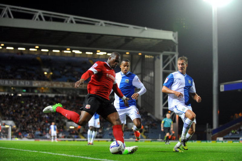 Main image for Reds throw away lead and Forest are on fire
