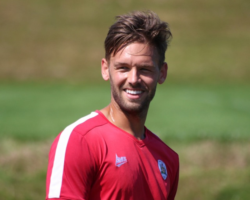 Main image for Bailey sent off as Reds lose