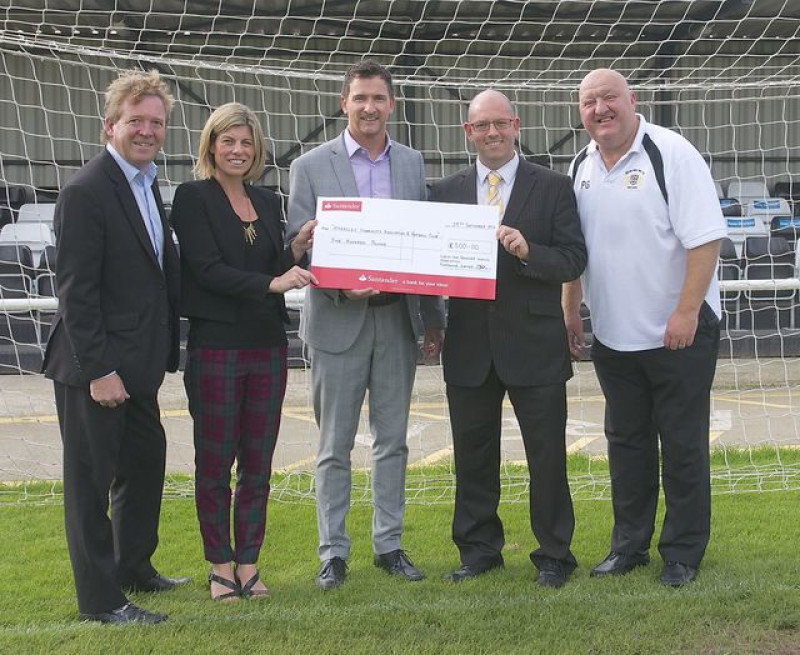 Main image for Athersley Rec receives donation