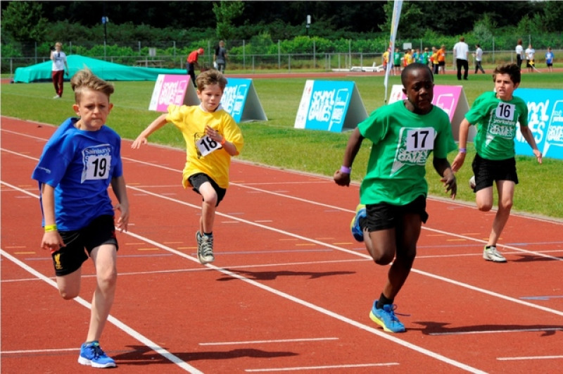 Main image for Pupils take part in qualifying heats