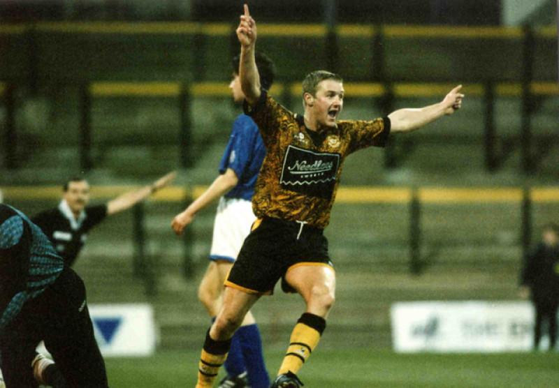 Main image for Former Hull star bidding to help Reds back to big time
