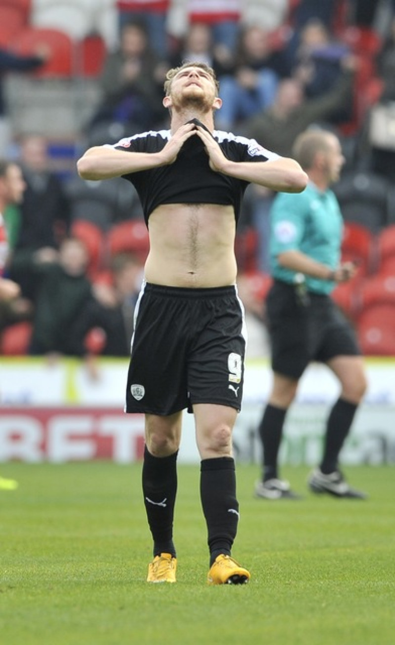 Main image for Late Donny strike defeats Reds