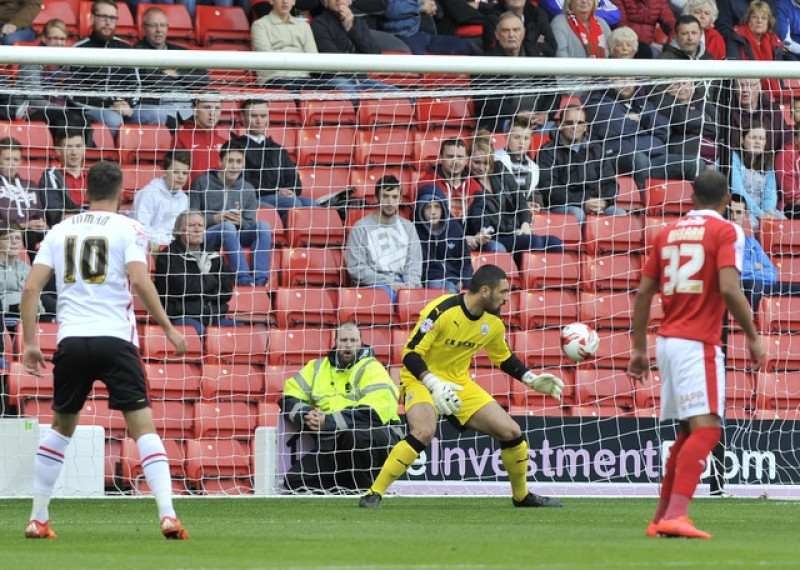 Main image for Reds beaten by bottom club