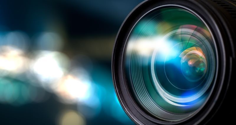 Main image for Photographer promises furious brides - you WILL get your pictures