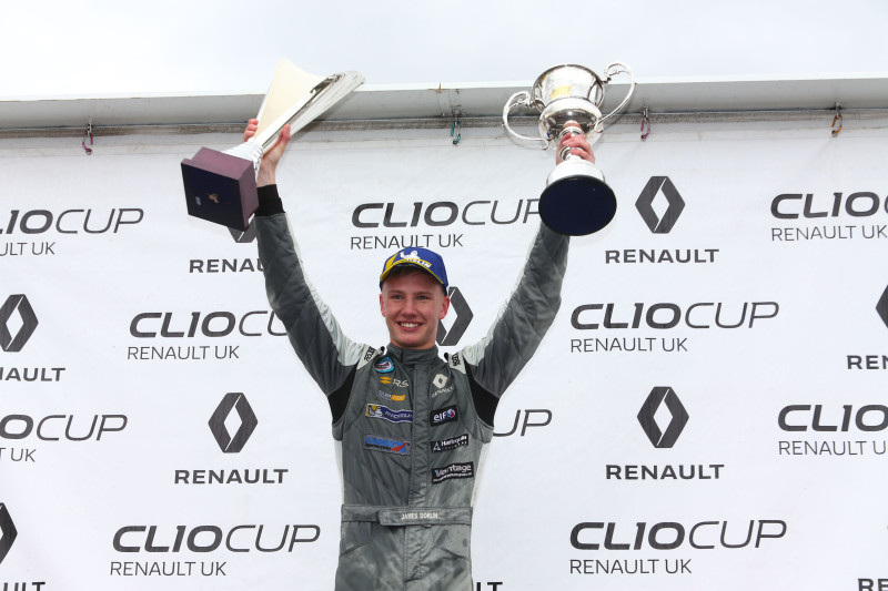 Main image for Dorlin goes from third to first on final weekend to win Renault Clio Cup