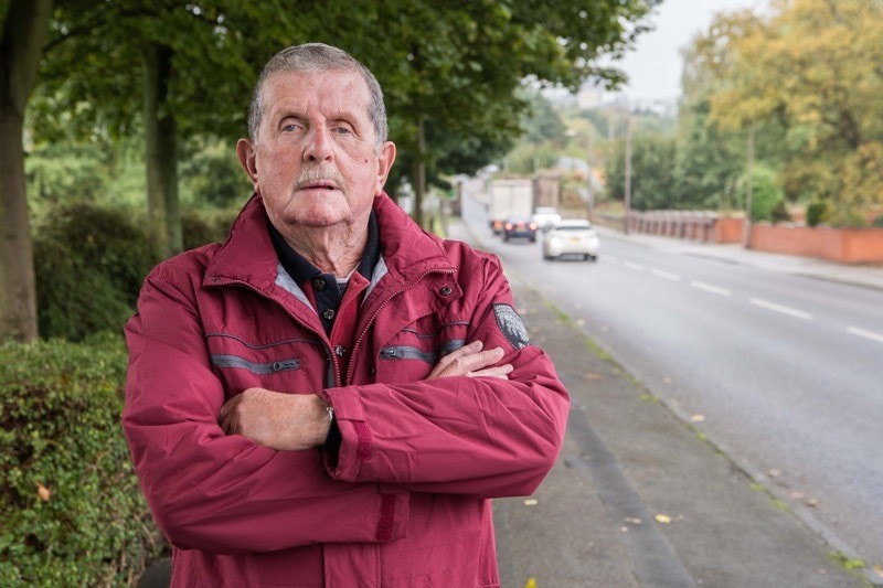 Main image for Warning after bricks thrown from bridge