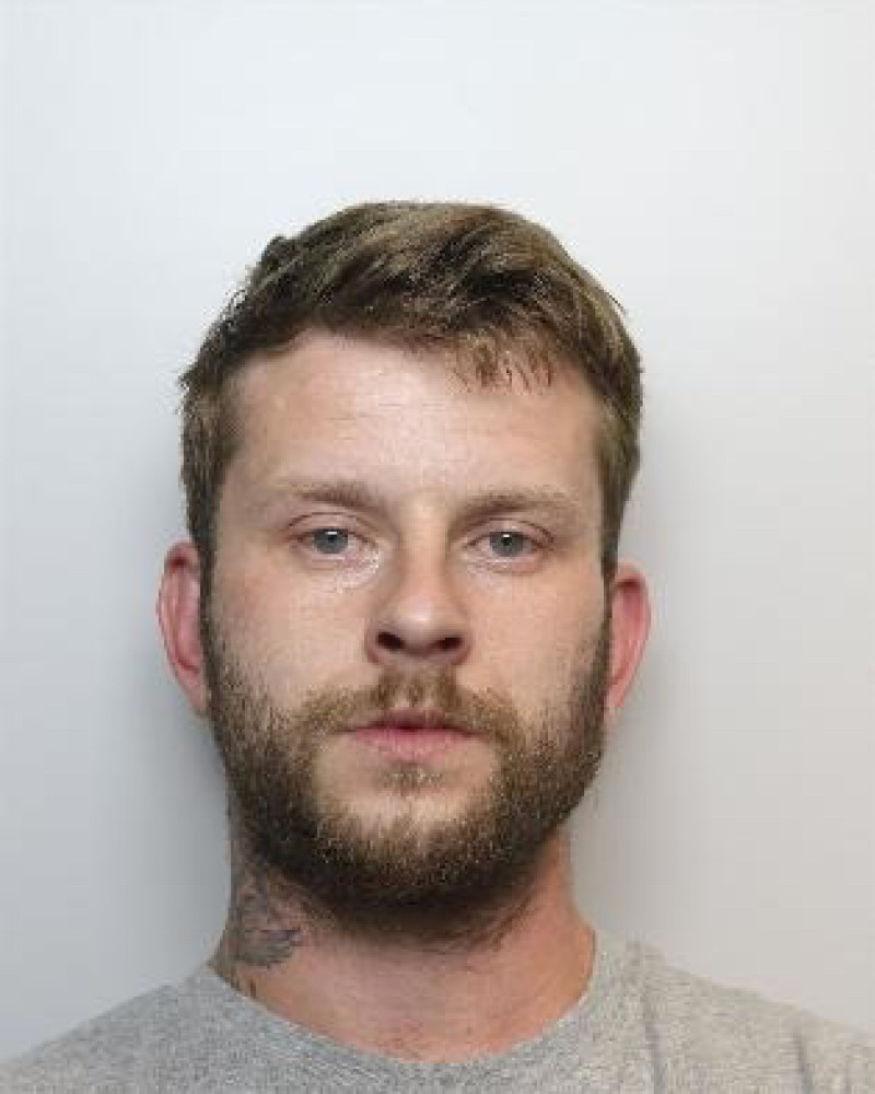 Main image for Police searching for wanted man