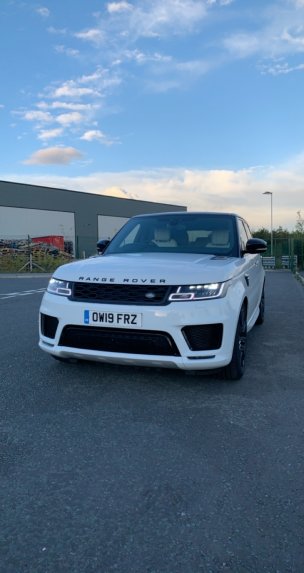 Range Rover Sport and Velar continue brand's purple patch Image