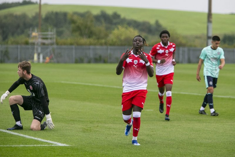 Main image for Jalo nets for Portugal under 19s