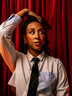 DEBUT EP: Emily-Mae Walker.