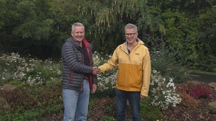STEPPING DOWN: Coun Steve Hunt with candidate Carl Snowden.