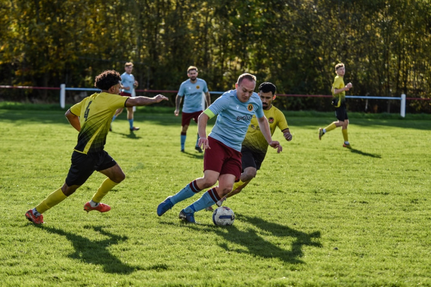 North Gawber in action. Picture: Andrew Copley.