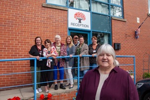 POB NOMINEE: Linda Pattison and her team. PD094484 Picture Shaun Colborn
