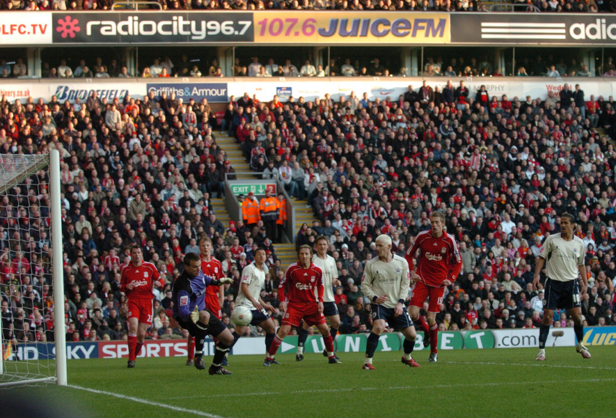 Main image for Luke Steele looks back on 2008 FA Cup run