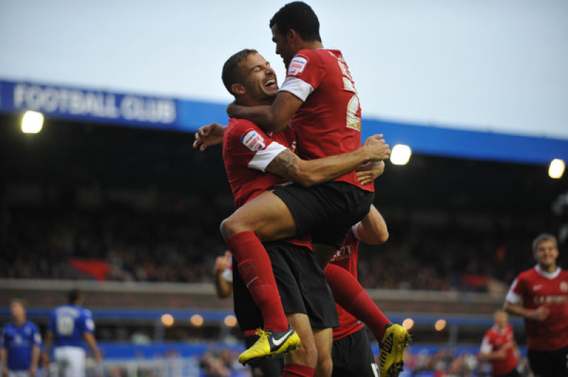 Main image for Davies hits fantastic four as Reds rout Blues