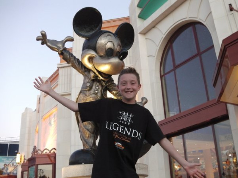 Main image for Brave Lucas meets Mickey and pals