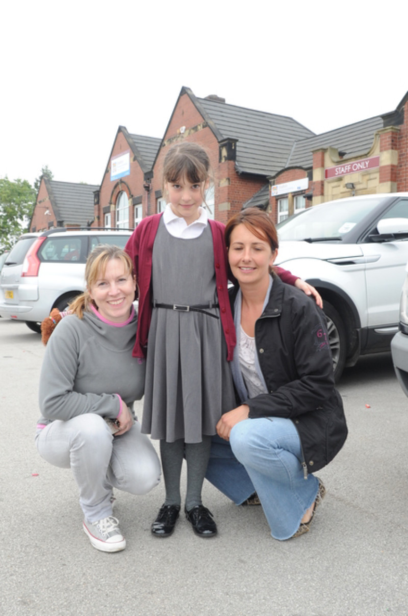 Main image for Barnsley mum launches nit nurse campaign