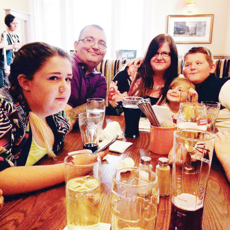 Main image for Tributes flood in for Thurnscoe dad